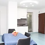 Mondo Suites Apartments